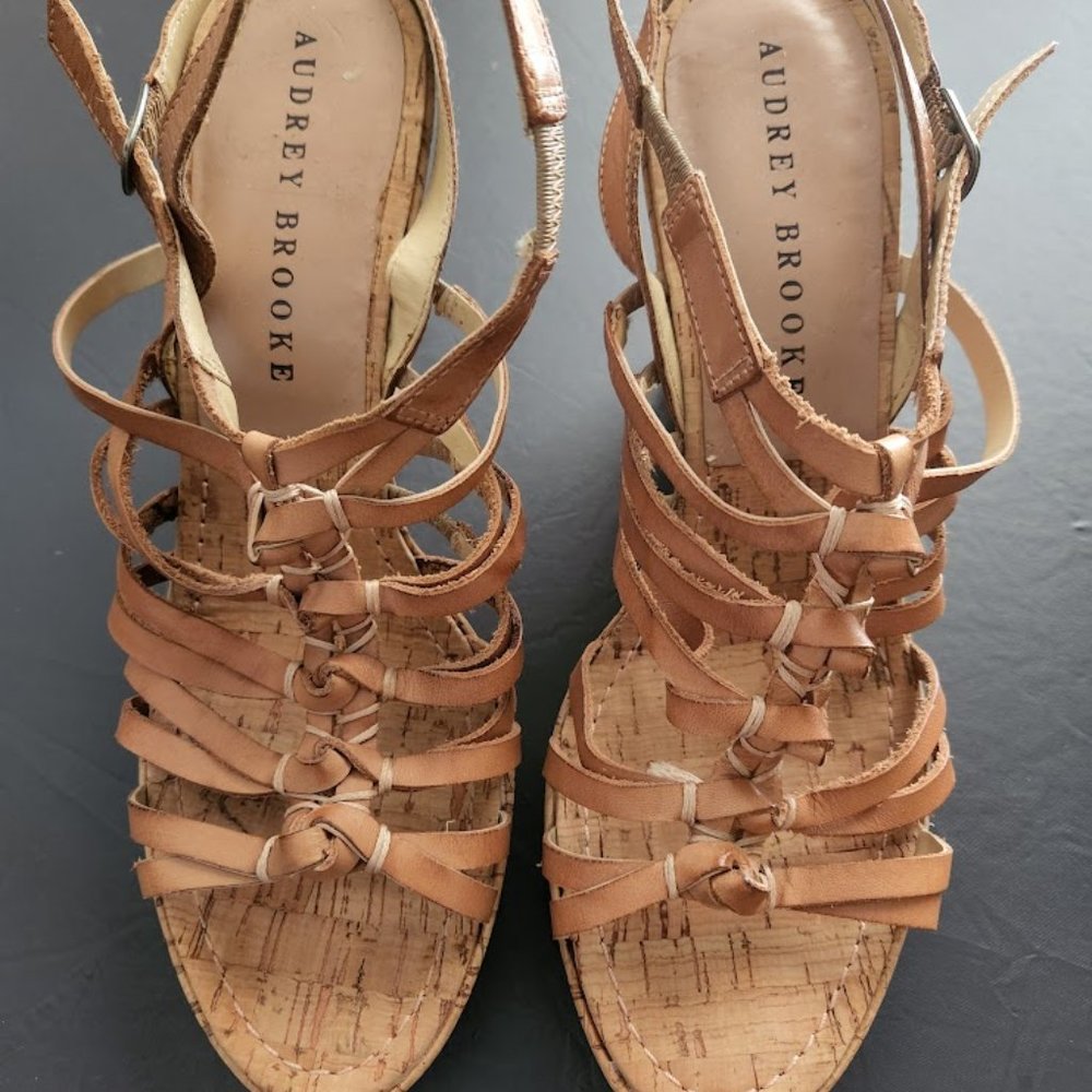 Audrey Brooke Women 10 M Abcurlie Brown Leather Wedge Heel Strappy Sandal